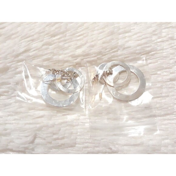 AVON SHINY CIRCLE RHINESTONE EARRINGS (SILVERTONE) ~ NEW!!! - Picture 2 of 6